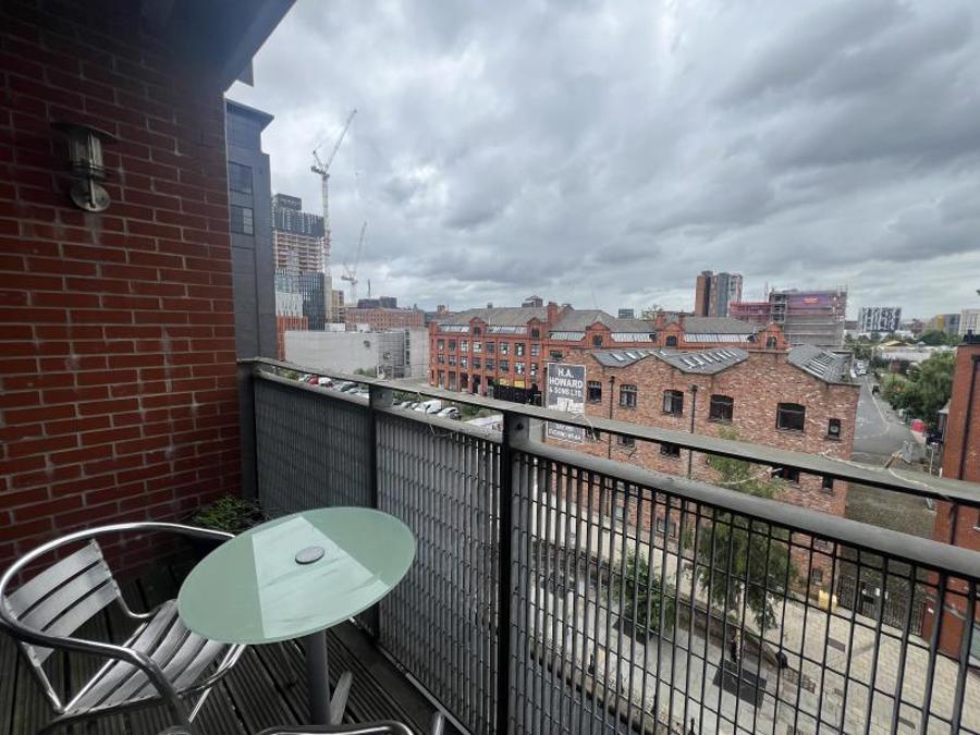 Flat Ducie Street in Manchester
