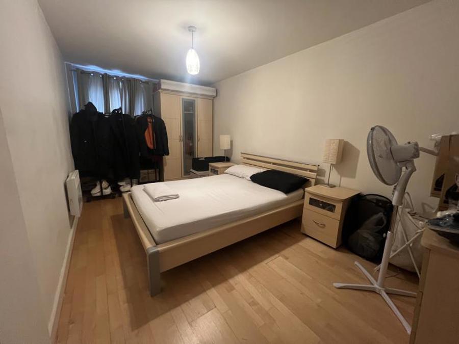 Flat Ducie Street in Manchester