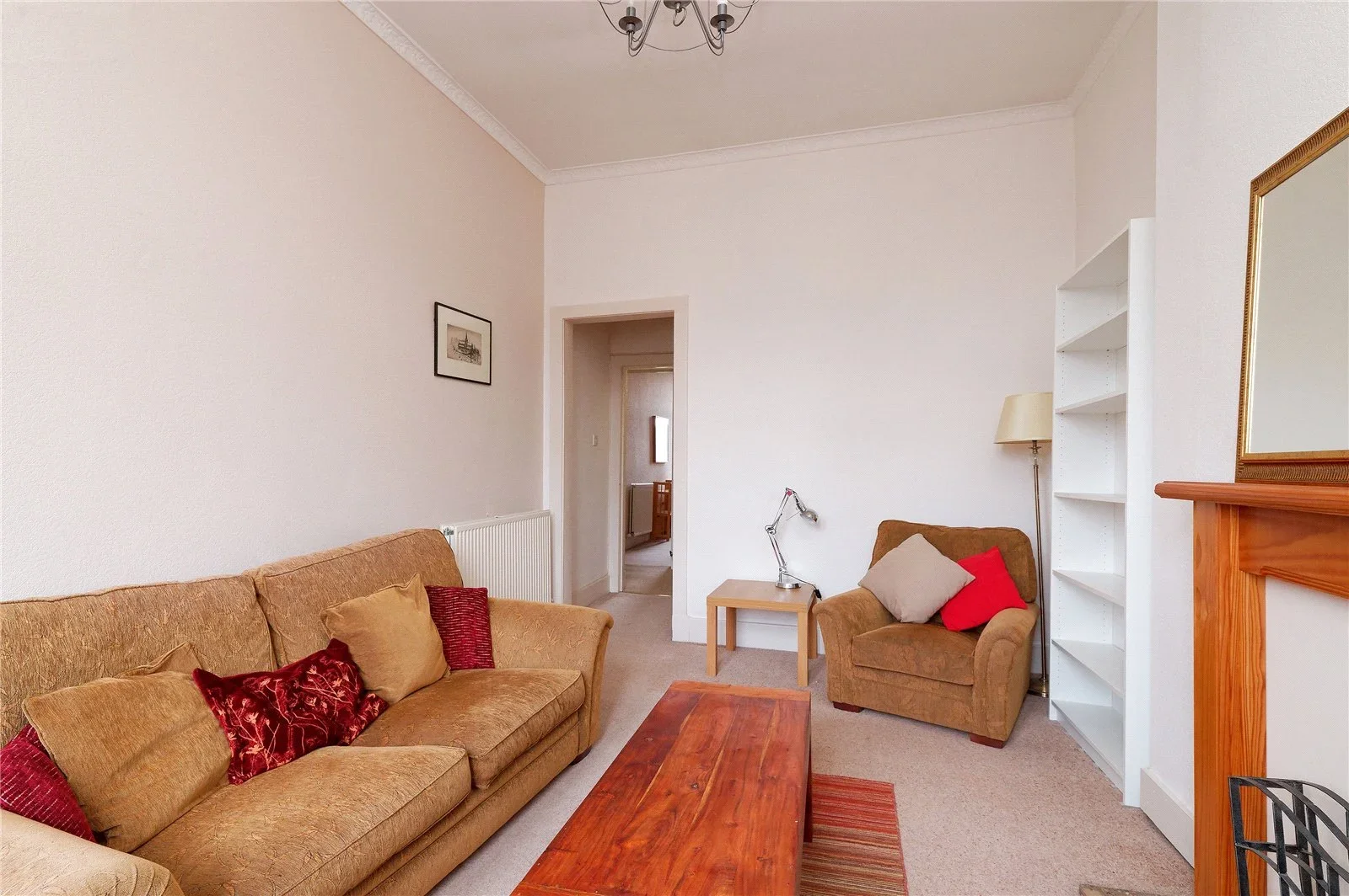 Flat Stewartville Street in Glasgow
