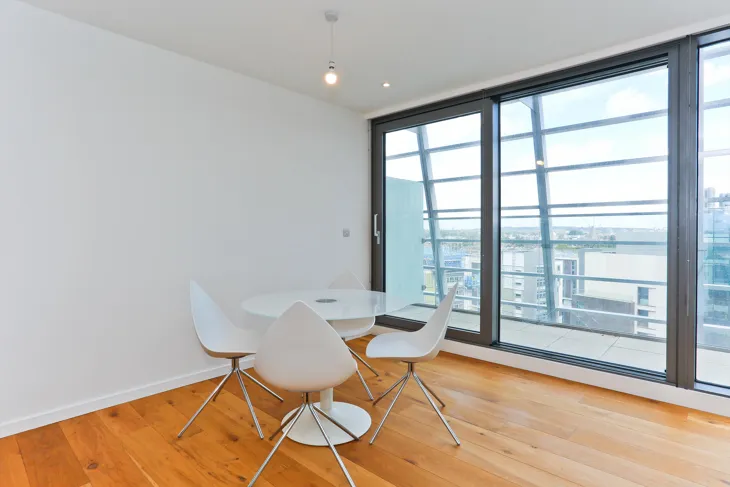 Flat Wood Lane in Greater London