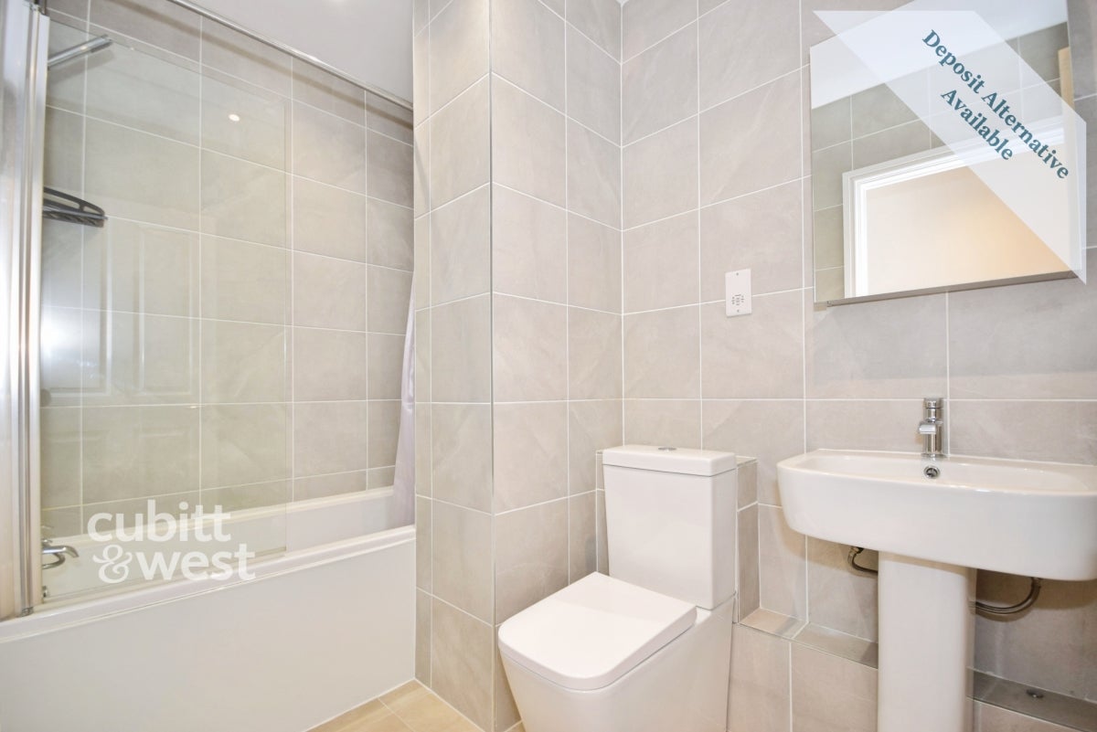 Flat Merlin Close in Greater London