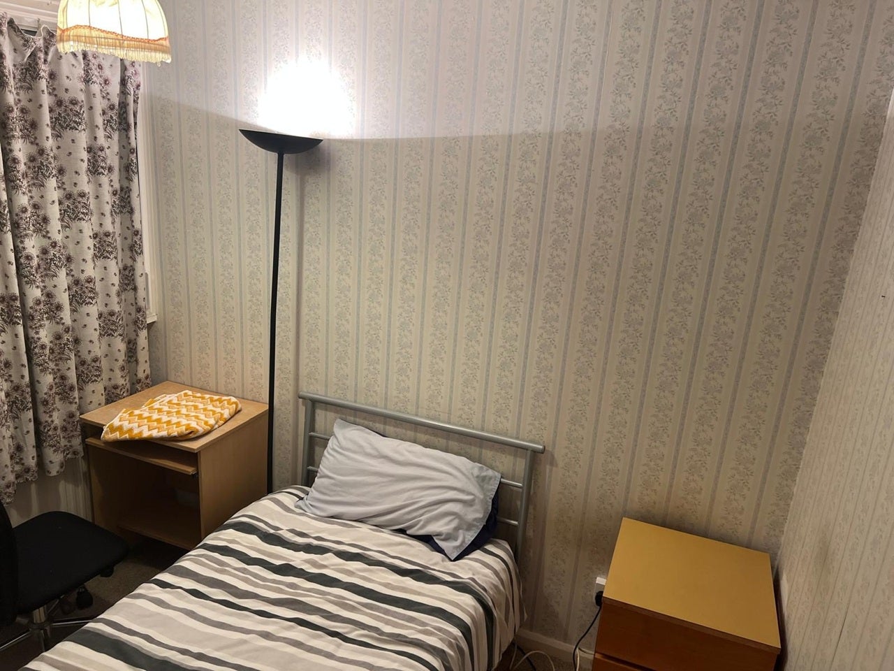 Room Tarnbrook Walk in Manchester