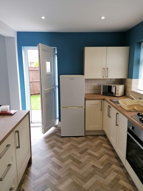 Room Hurworth Road in Middlesbrough