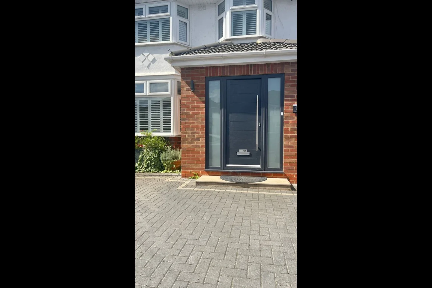 Room Faraday Road in Elmbridge