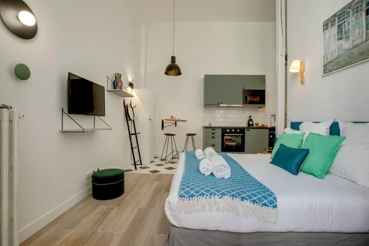 Flat Rue de Compiègne in Paris