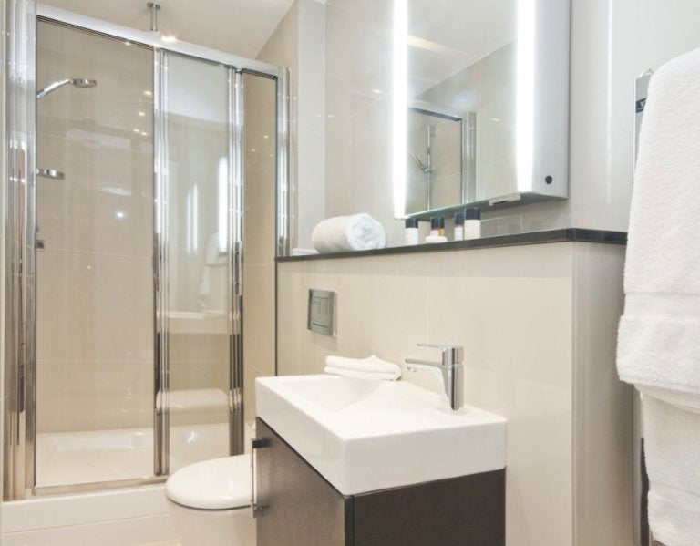 Flat Ashburn Gardens in Greater London