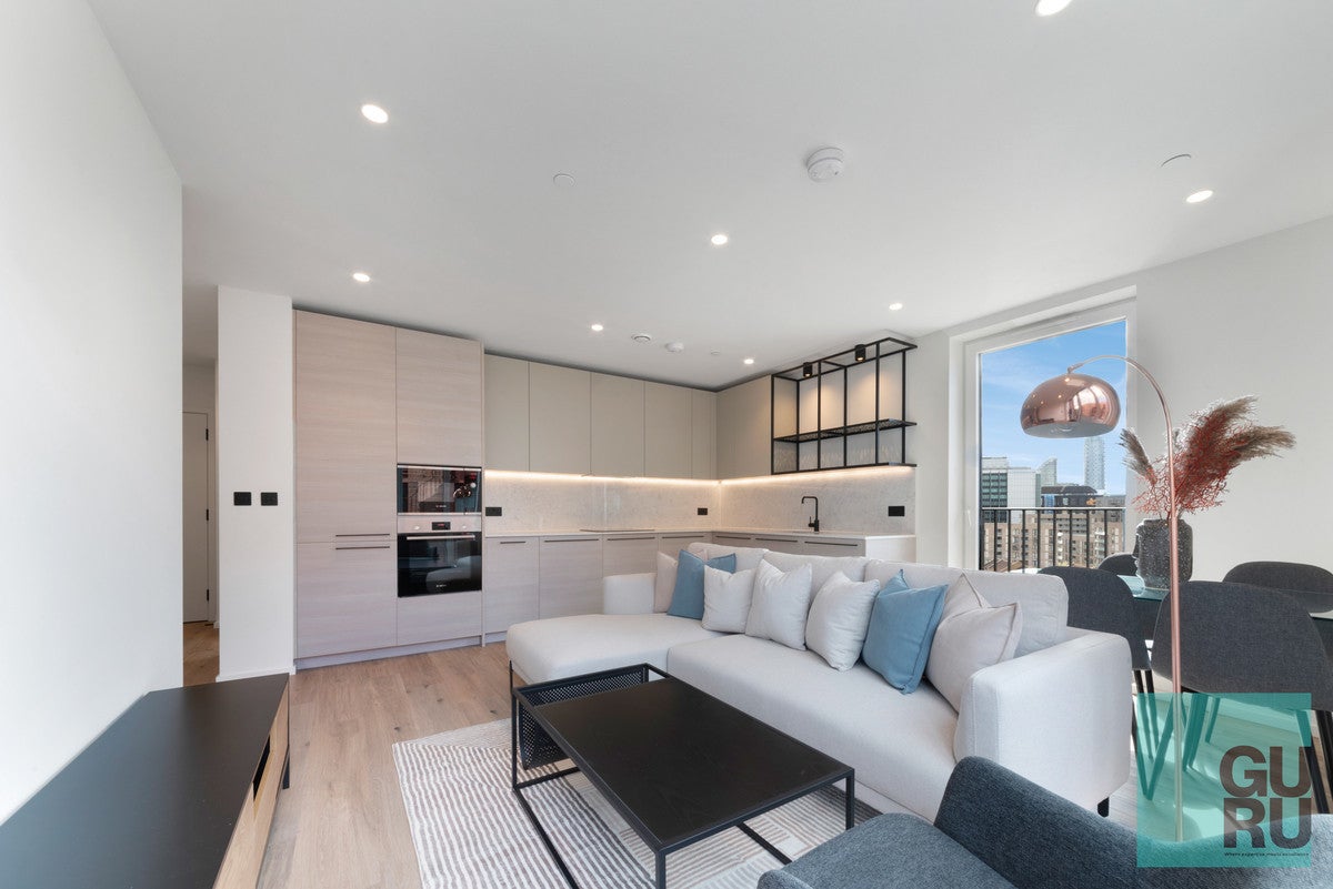 Flat Heron Walk in Greater London