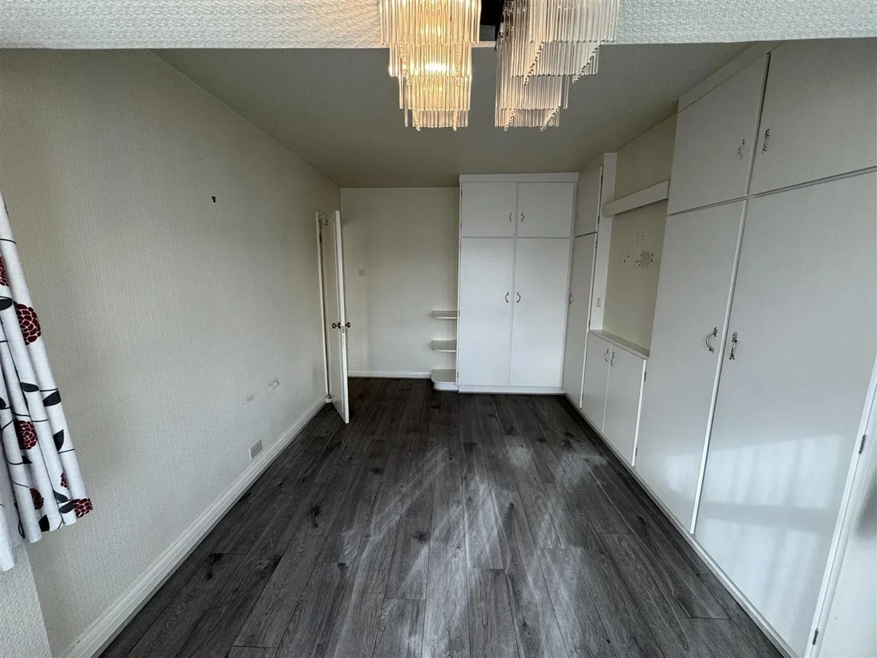 Flat Shelbourne Road in Greater London
