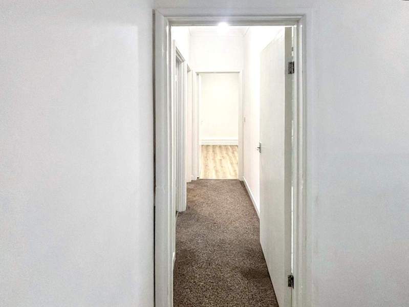 Flat Ystrad Road in Ton Pentre