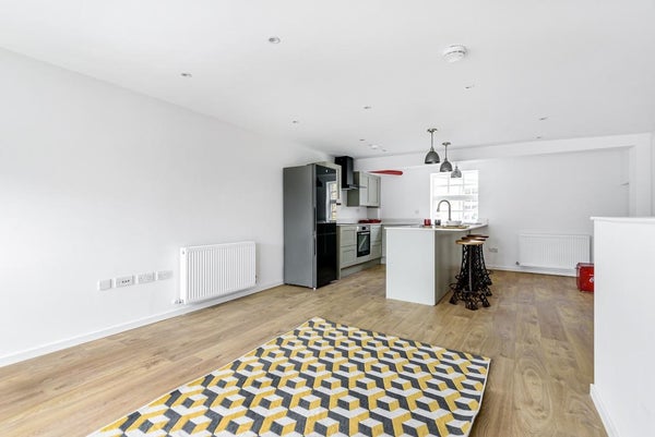 Flat Elm Grove in London