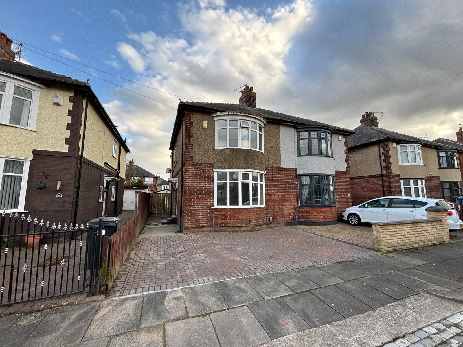 Flat Starmer Crescent in Darlington
