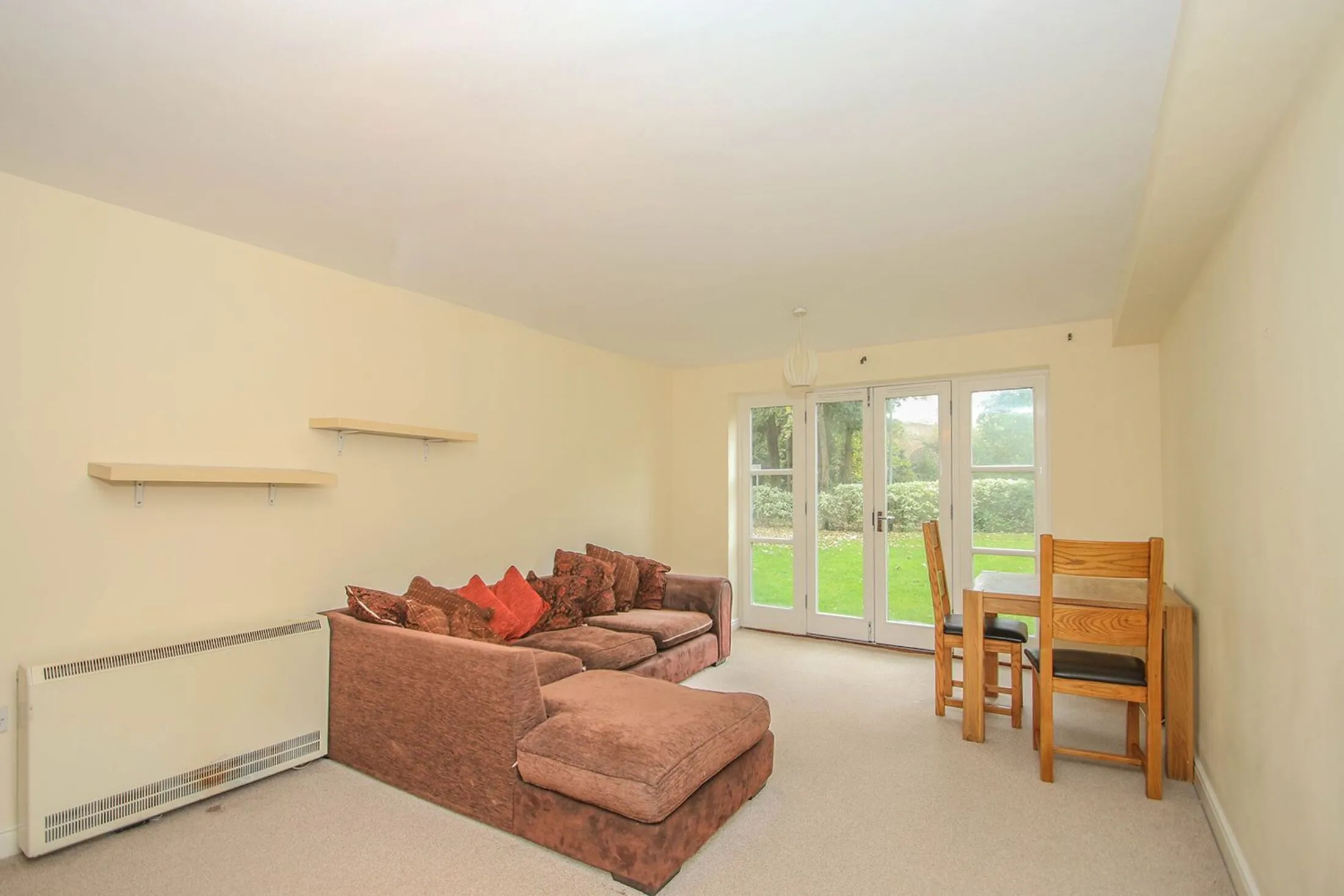 Flat Faraday Road in Guildford