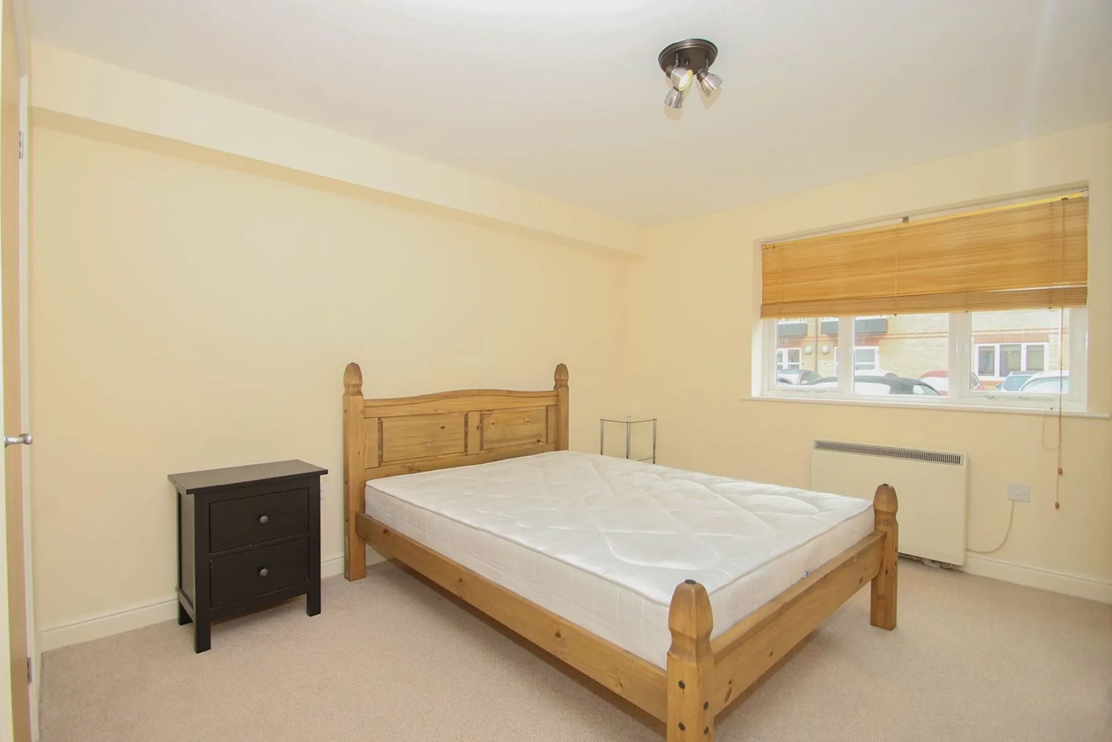Flat Faraday Road in Guildford