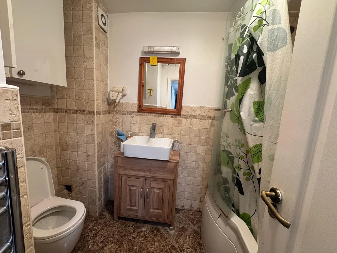 Room Leaf Way in St Albans