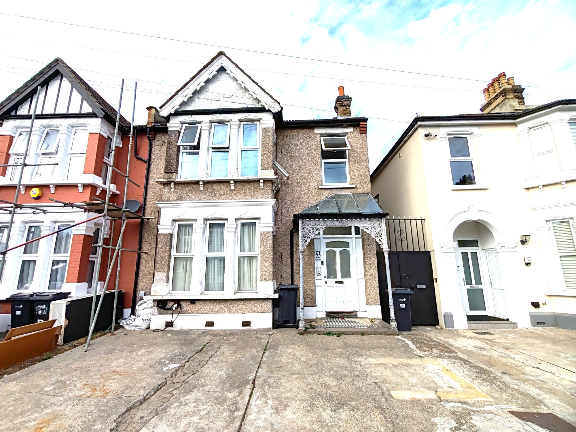 Flat Balfour Road in Greater London