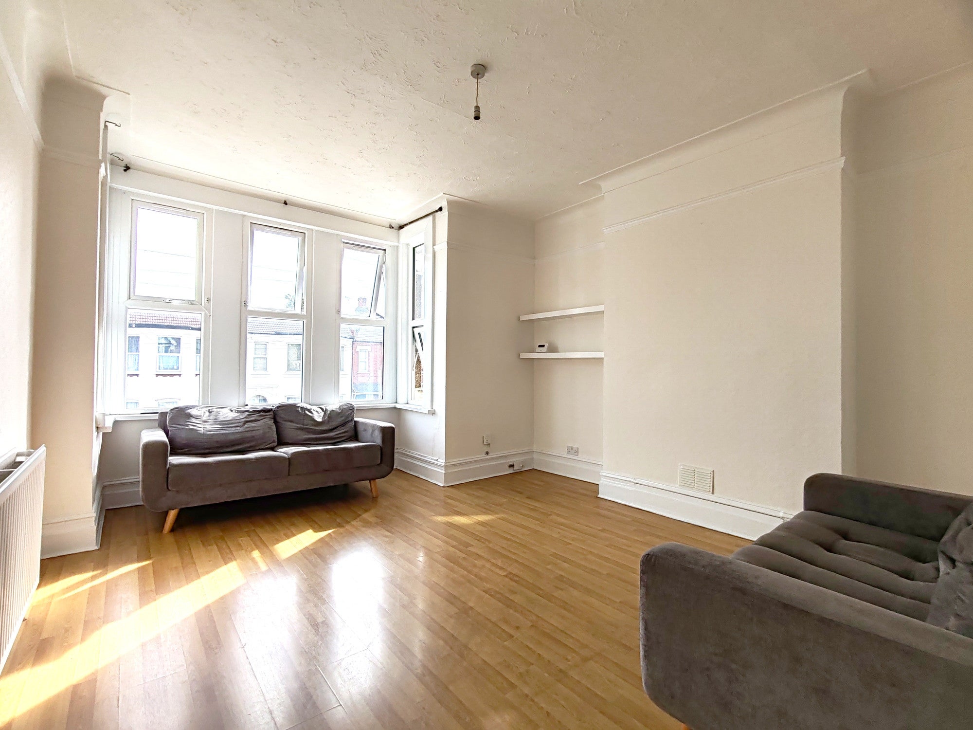 Flat Balfour Road in Greater London