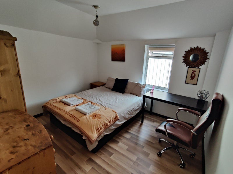 Flat Stour Road in Greater London