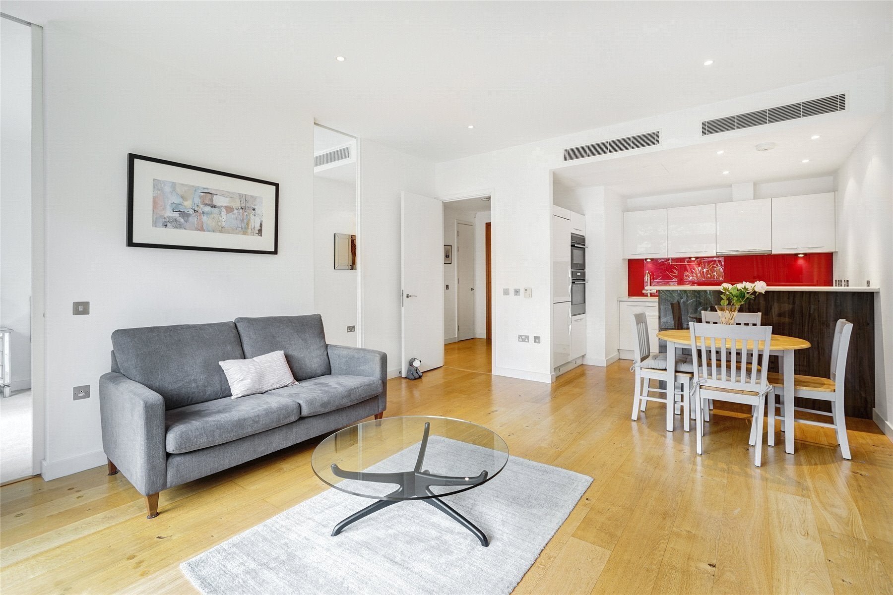 Flat Gatliff Road in City of Westminster