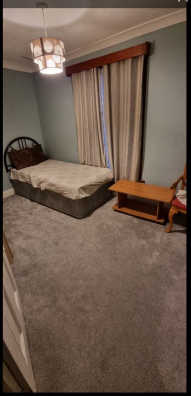 Room Clova Road in Greater London