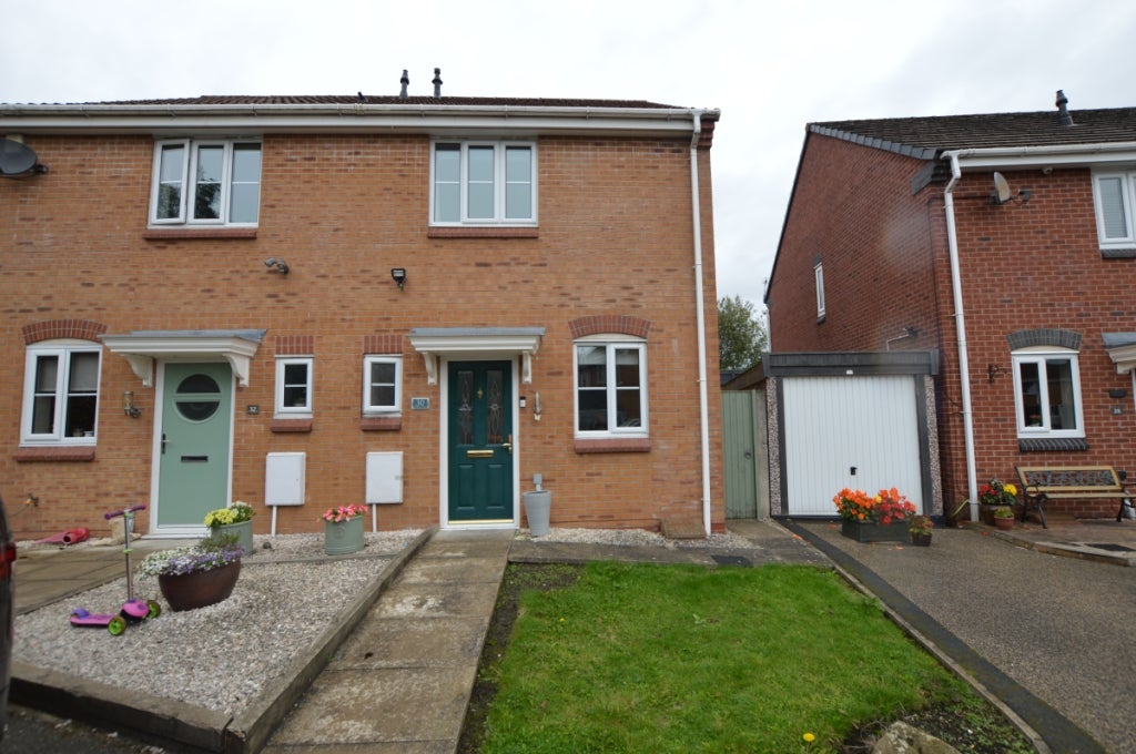 House RICHMOND DRIVE in Leigh