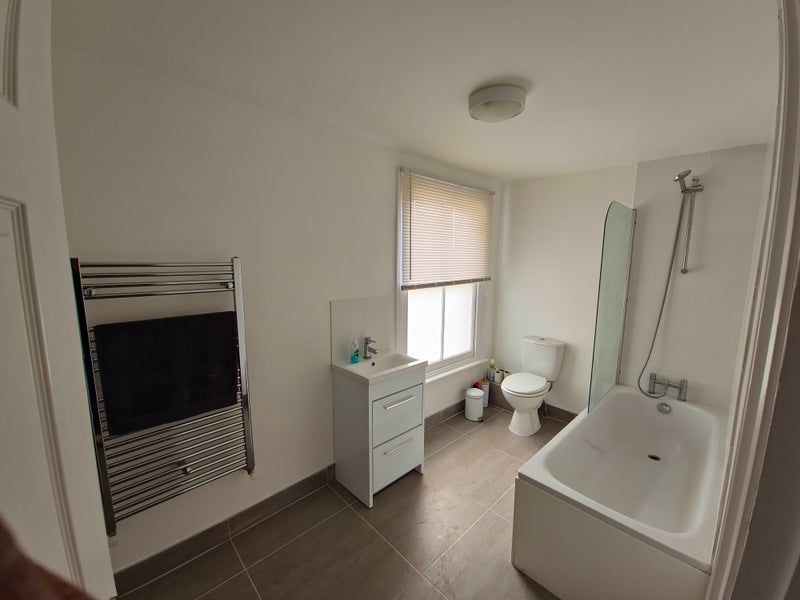 Room Glyn Road in Greater London