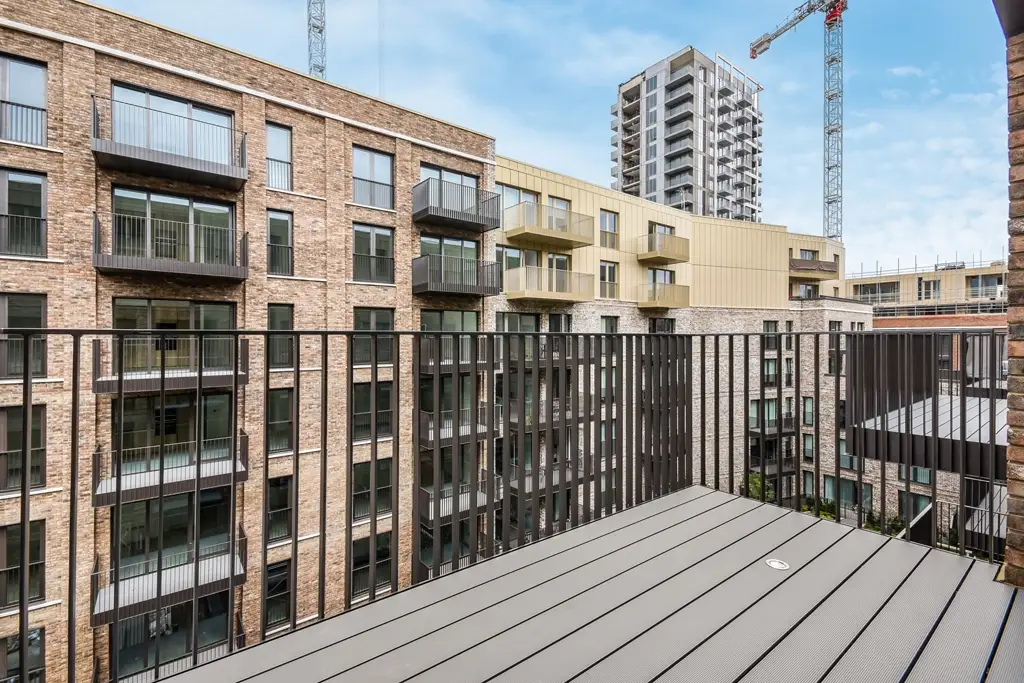 Flat Sidney Street in Greater London