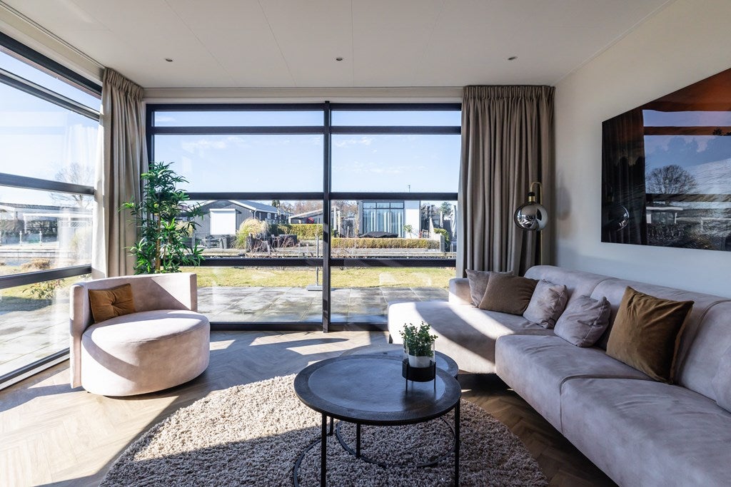 Vrijstaande woning te koop: Nieuw-Loosdrechtsedijk 215-15, Loosdrecht