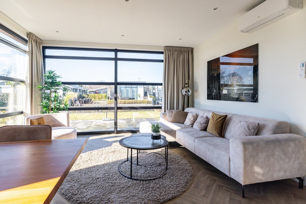Vrijstaande woning te koop: Nieuw-Loosdrechtsedijk 215-15, Loosdrecht