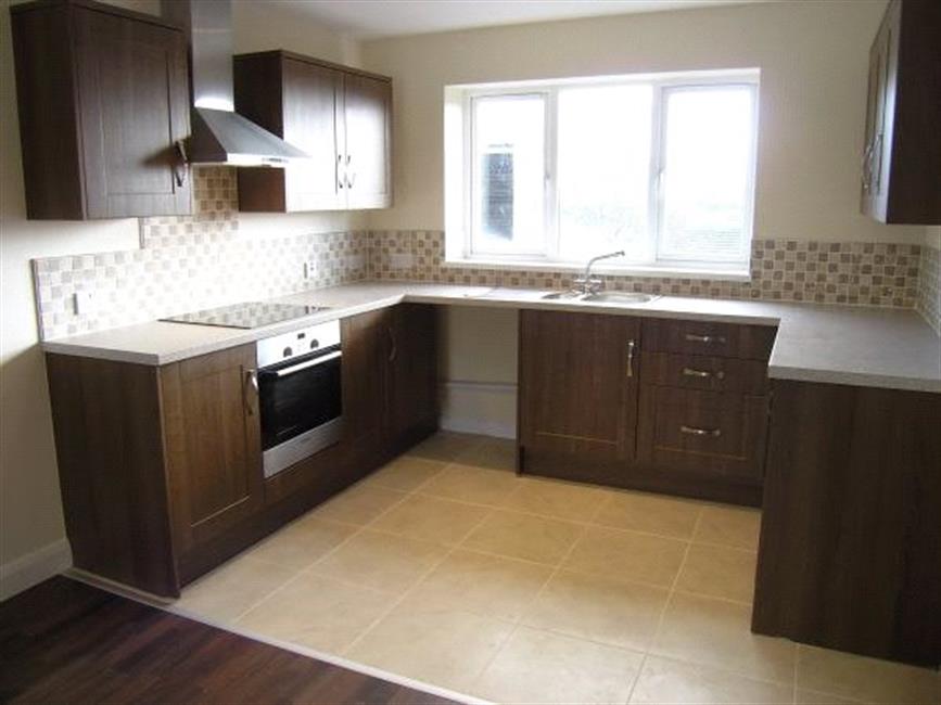 Flat Colchester Court in Cardiff