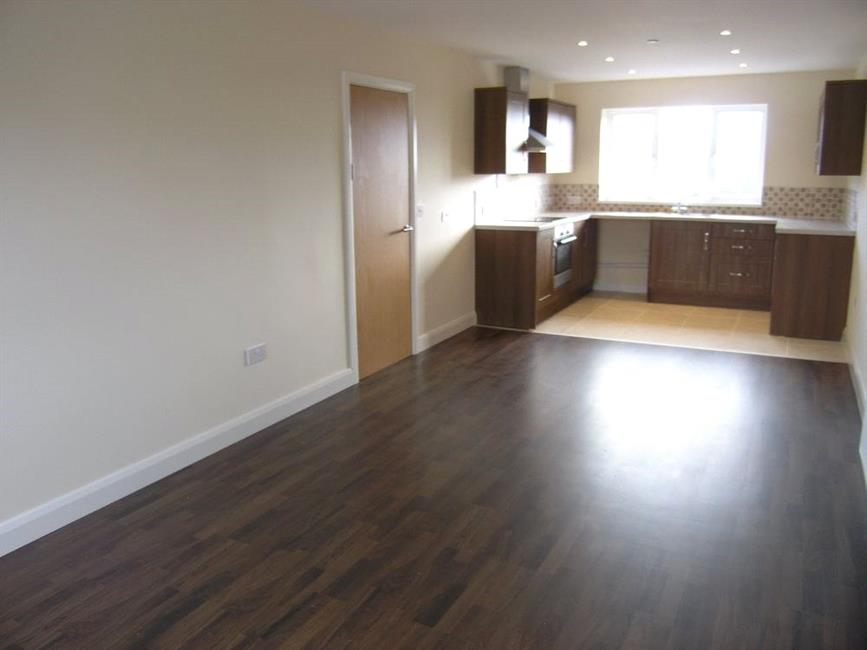 Flat Colchester Court in Cardiff