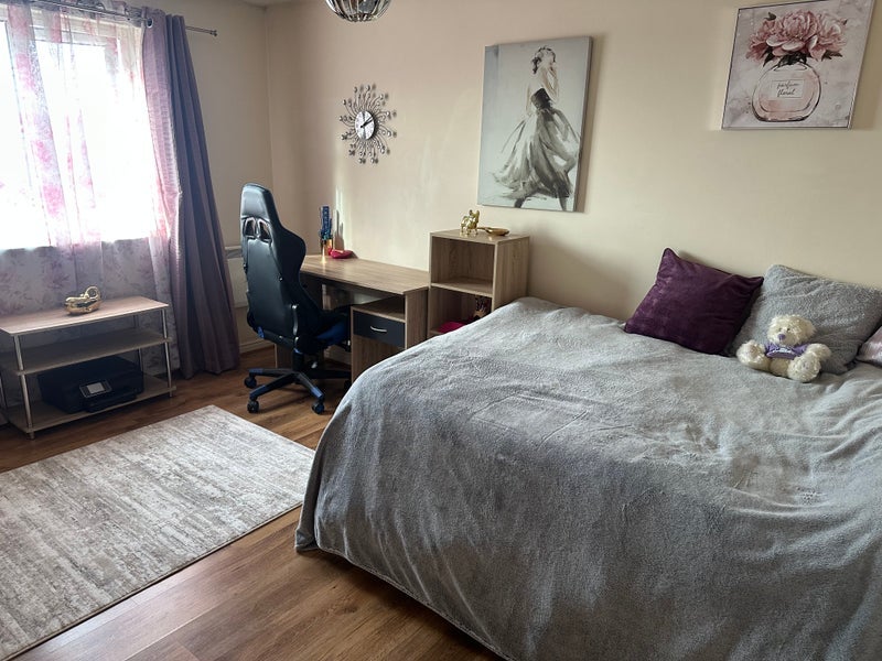 Room Cwrt Boston in Cardiff