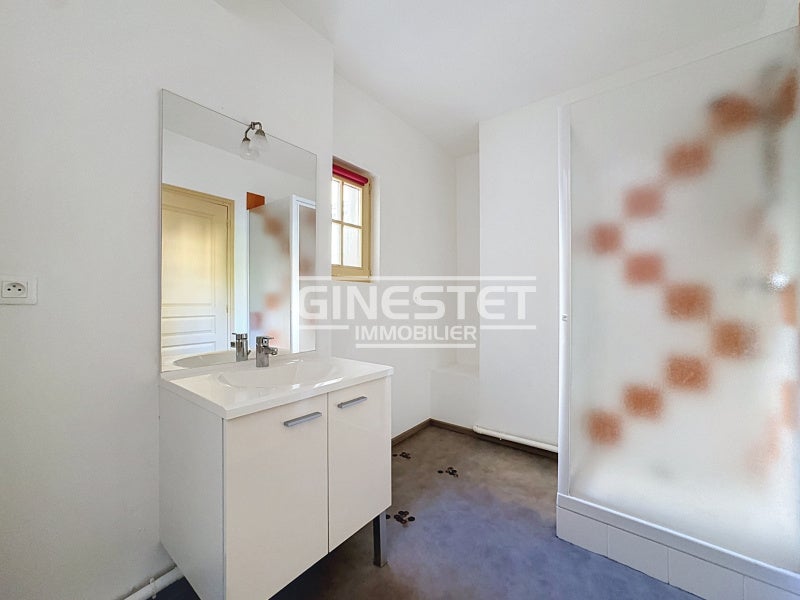 Flat Rue Général de Gaulle in Troyes
