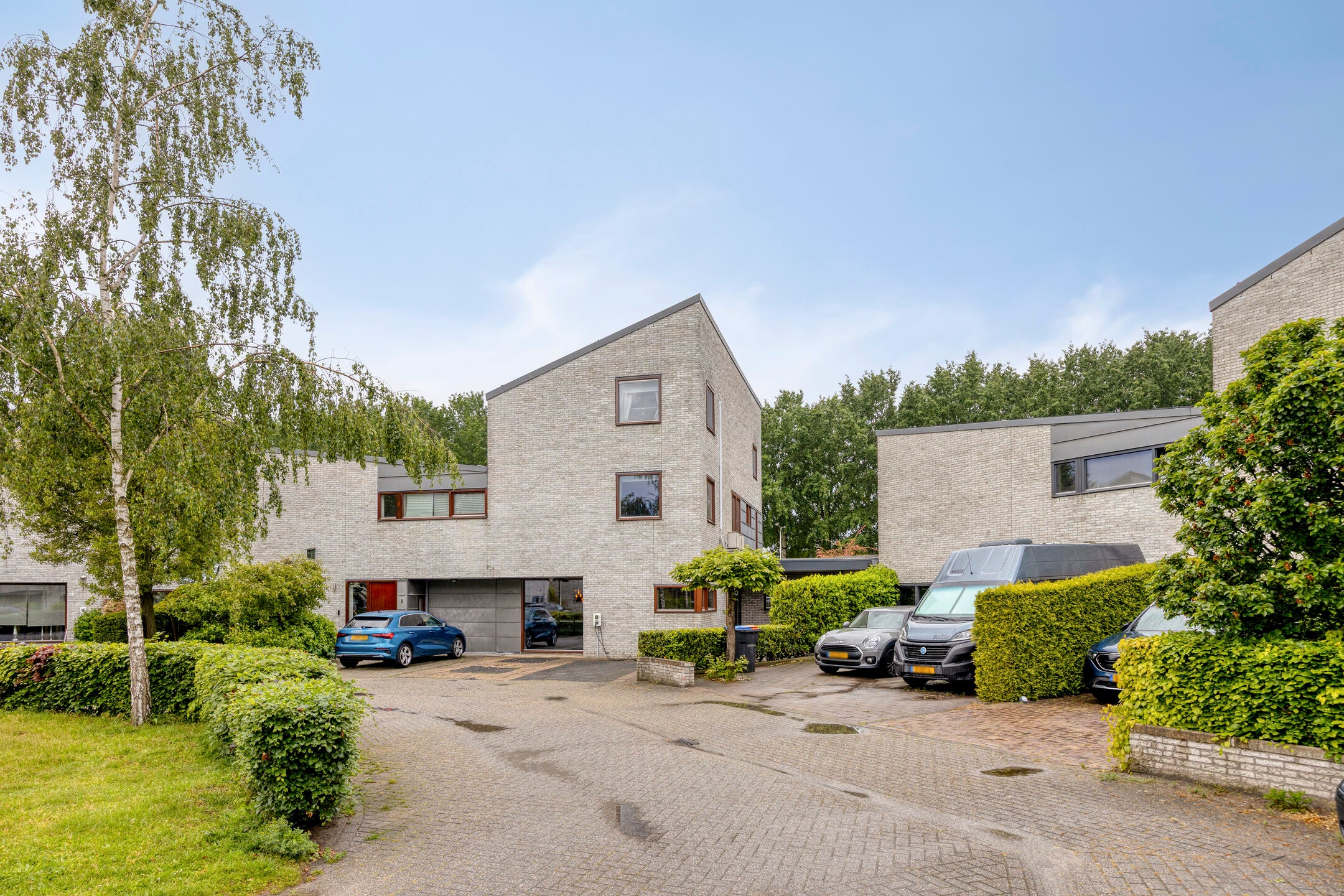 Twee-onder-één-kap te koop: Slikkenburghof 10, Tilburg