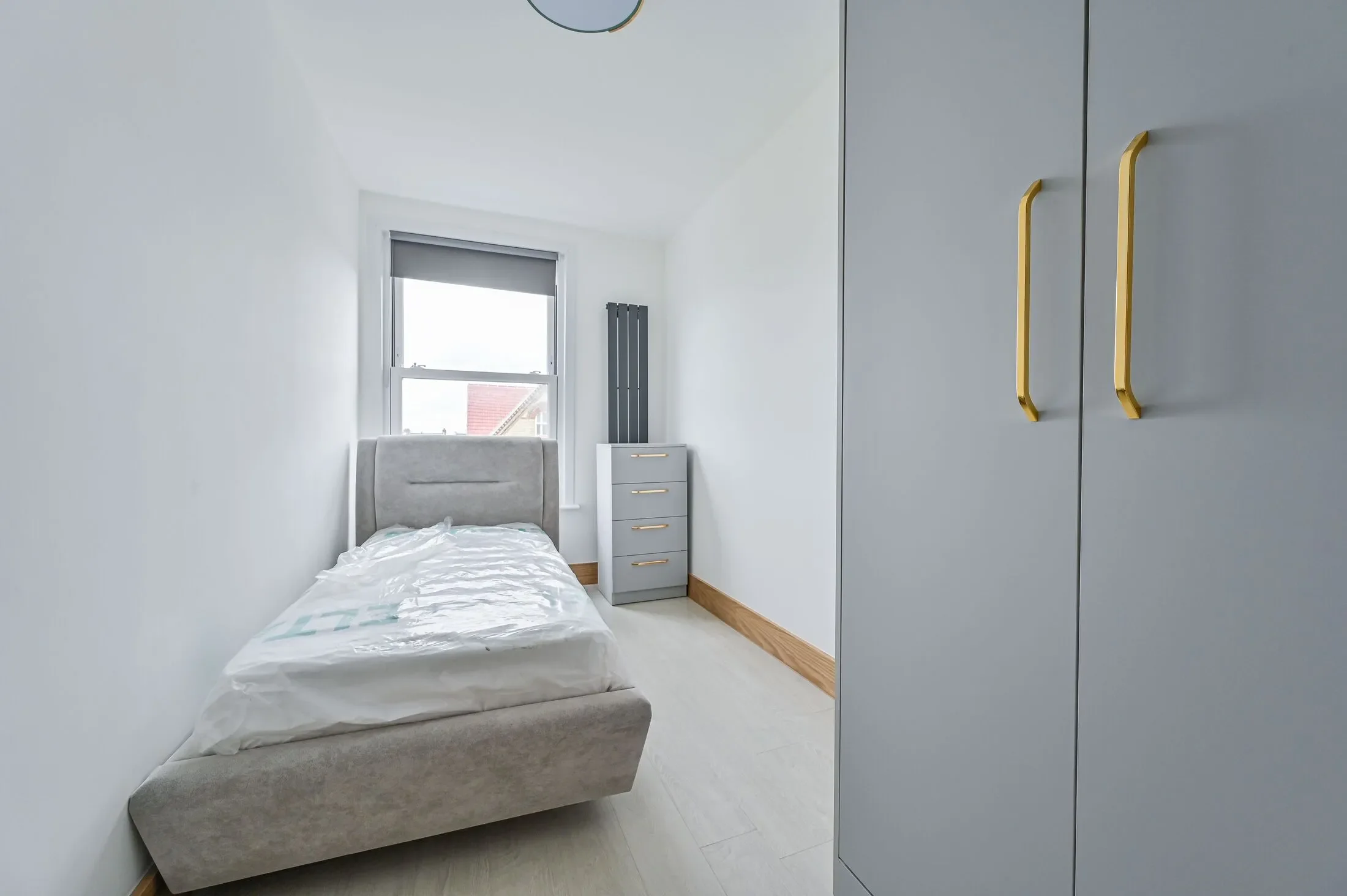 Flat Hartfield Road in Greater London