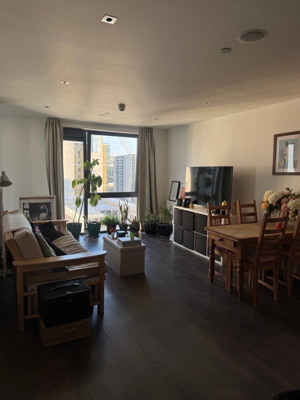 Room Fulton Road in Greater London