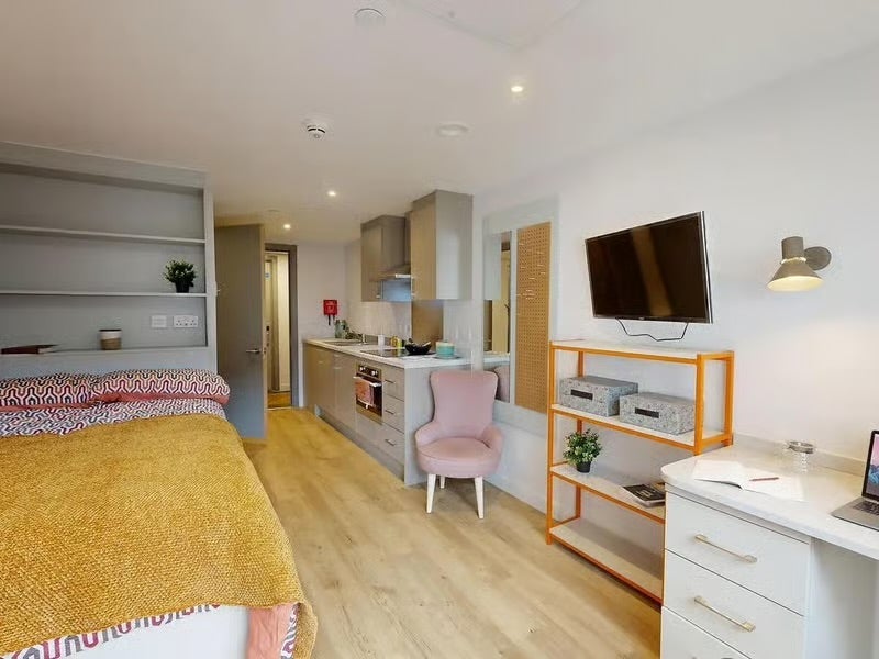 Flat Fitzwilliam Street in Sheffield