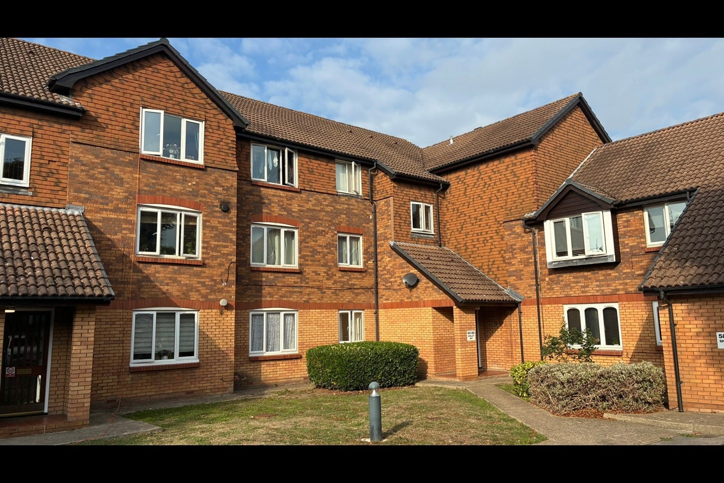 Flat Shelley Way in Greater London