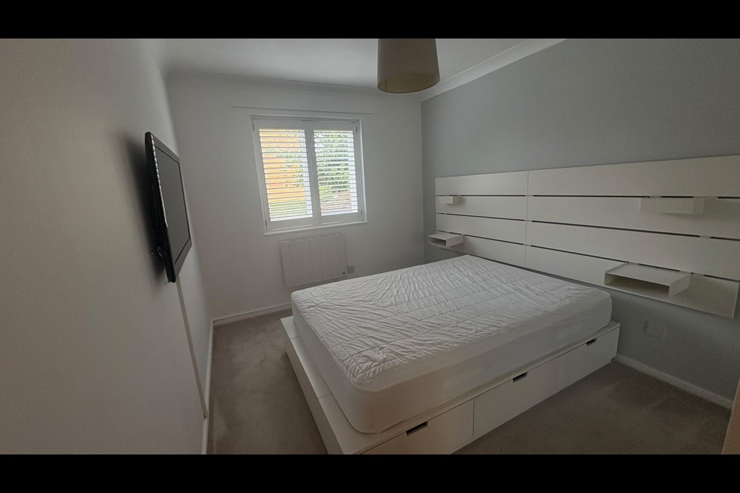 Flat Shelley Way in Greater London
