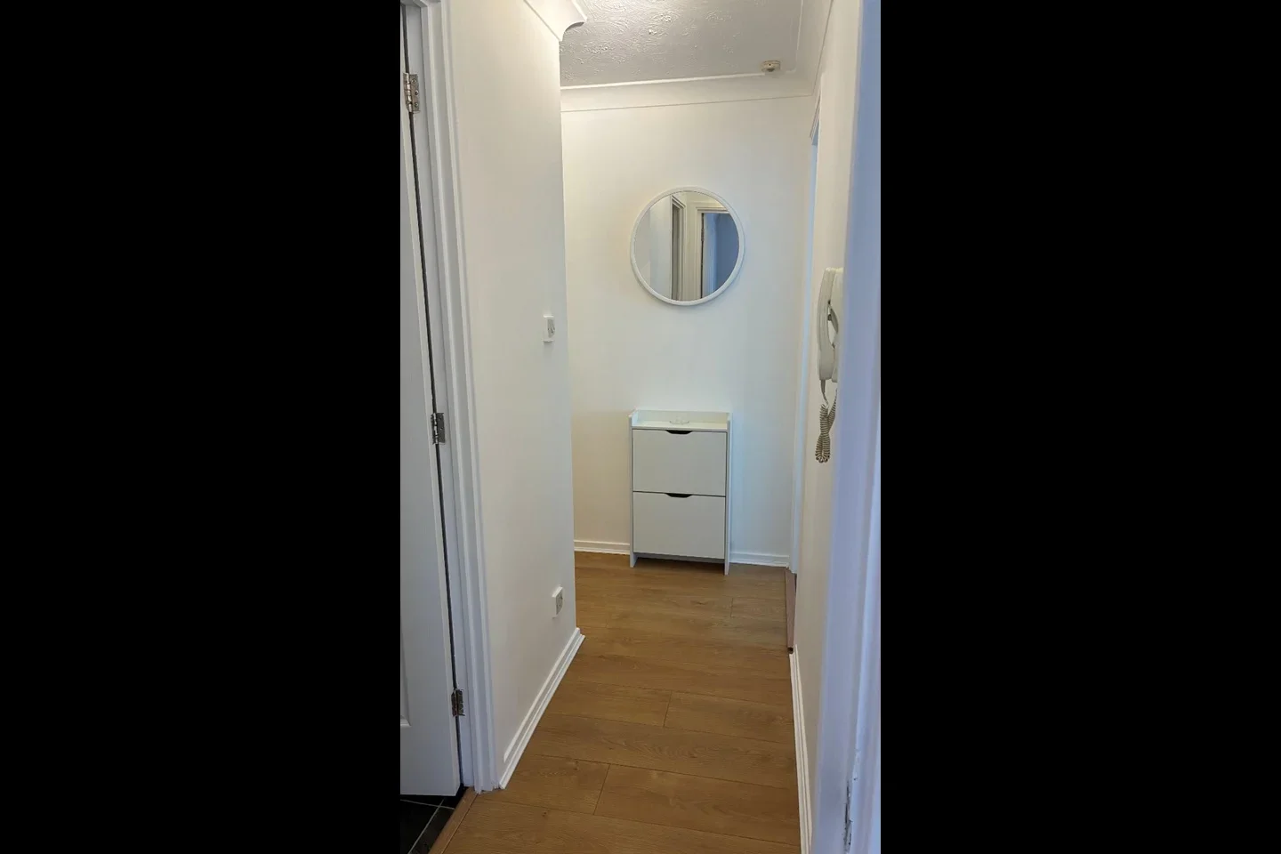 Flat Shelley Way in Greater London