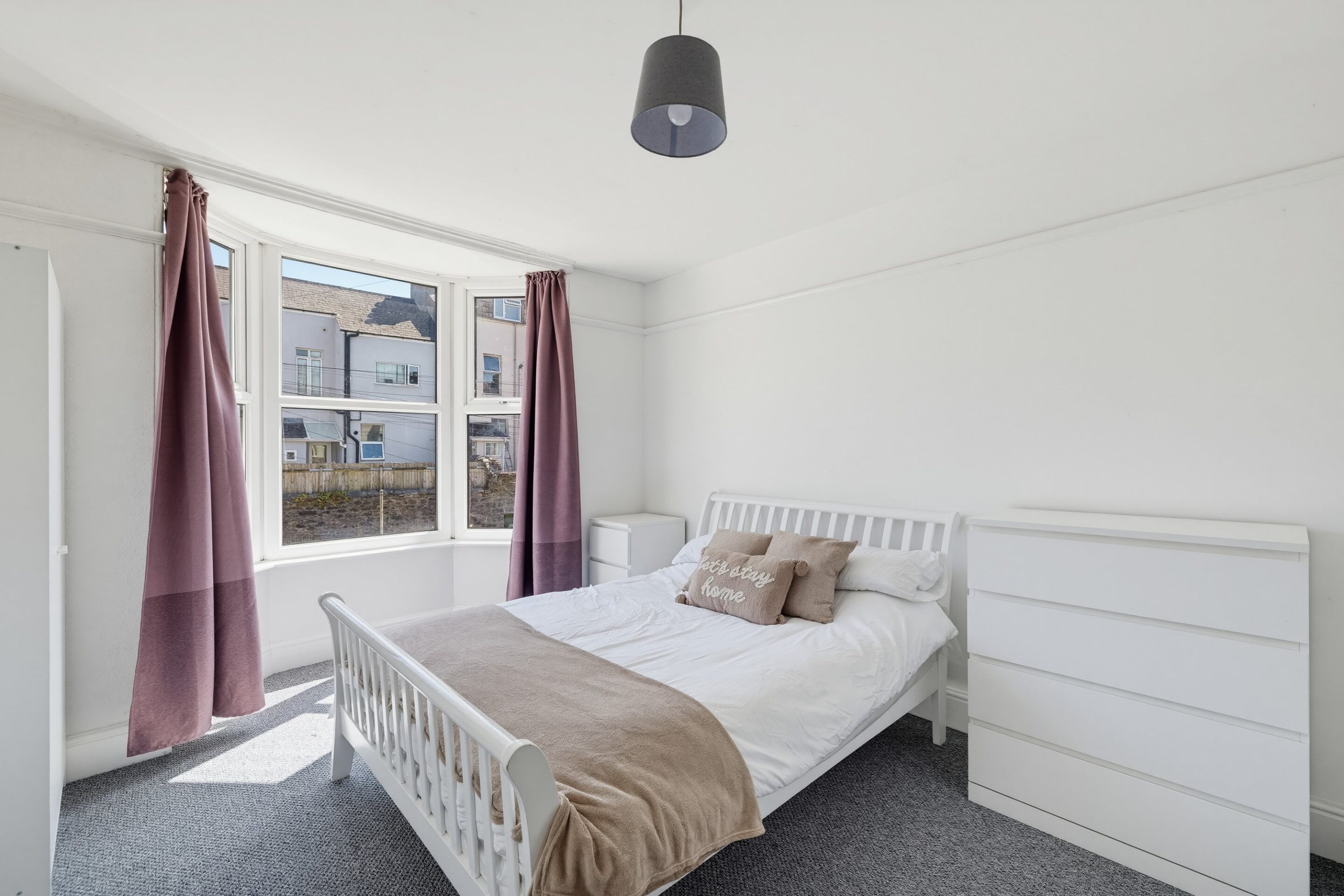 Room Beaumont Road in Plymouth