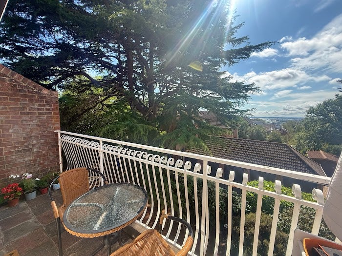 Flat Overbury Road in Poole