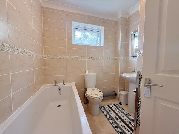 Flat Overbury Road in Poole