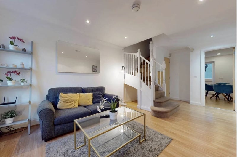 Room Paton Street in Greater London
