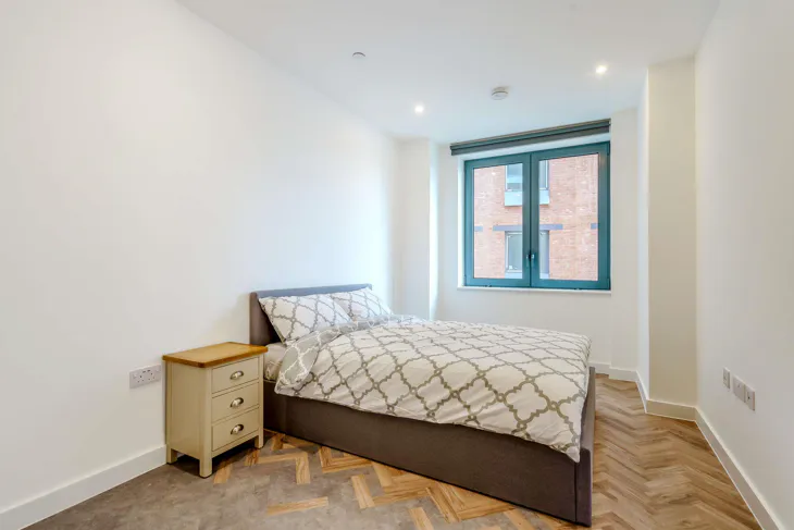 Flat Twelvetrees Crescent in Greater London