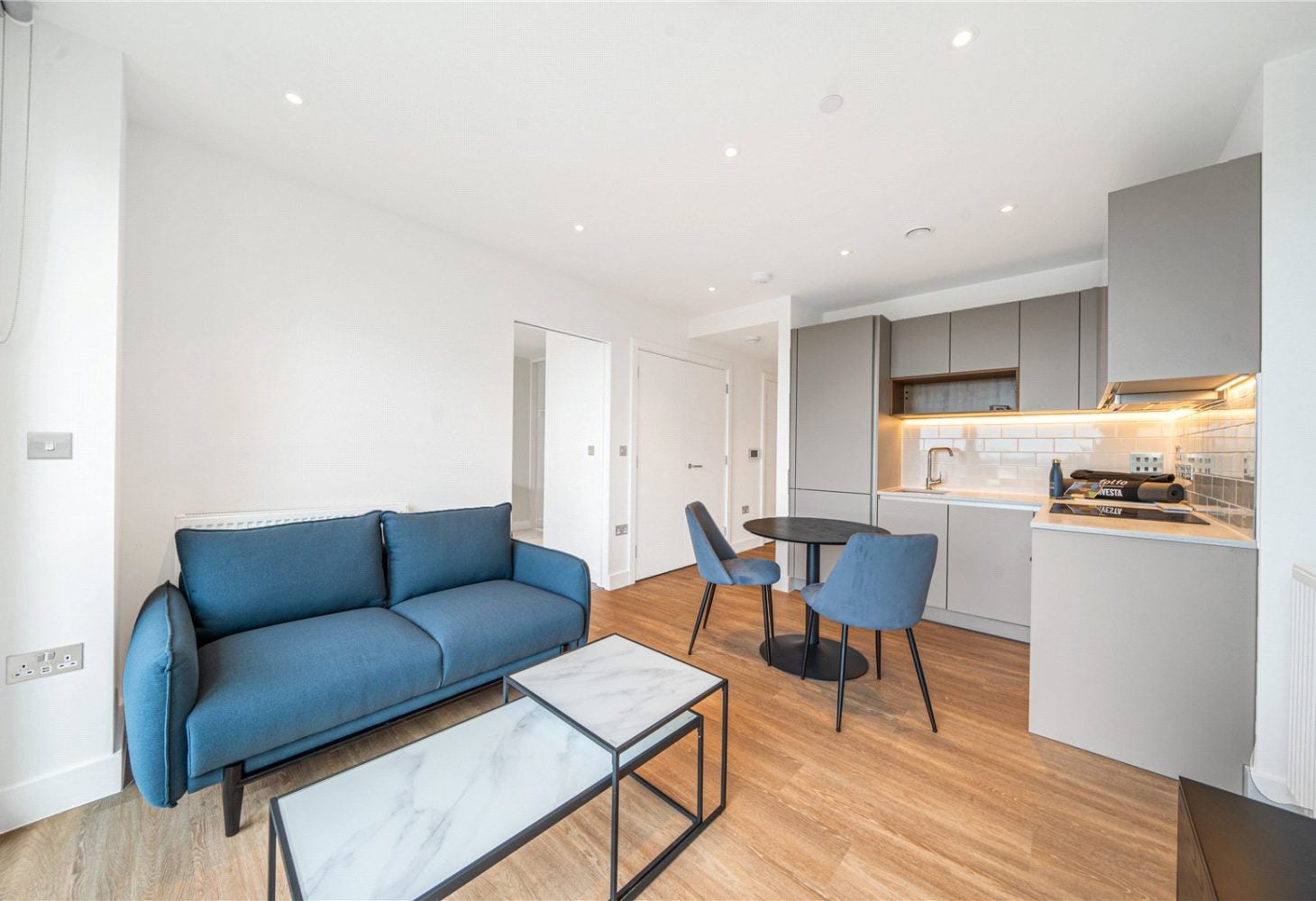 Flat Henley Drive in London