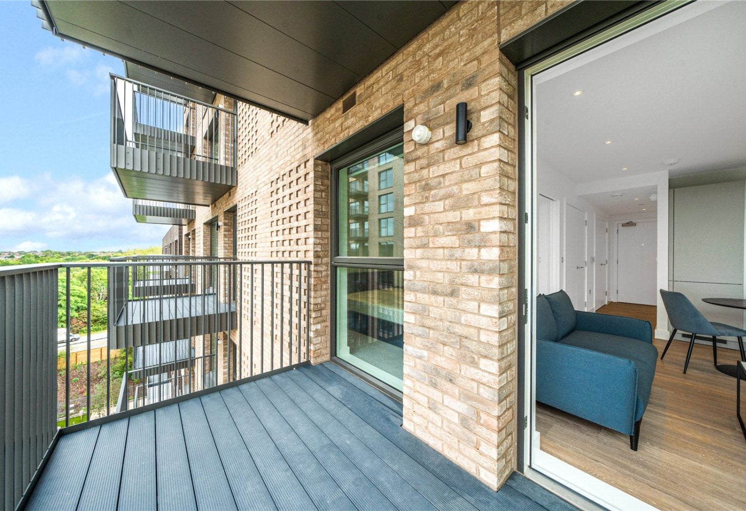 Flat Henley Drive in London