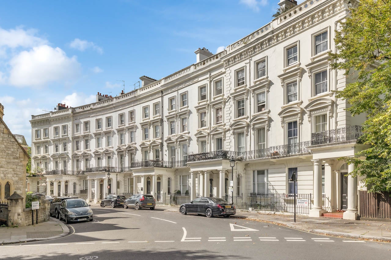 Flat St Stephen's Crescent in City of Westminster