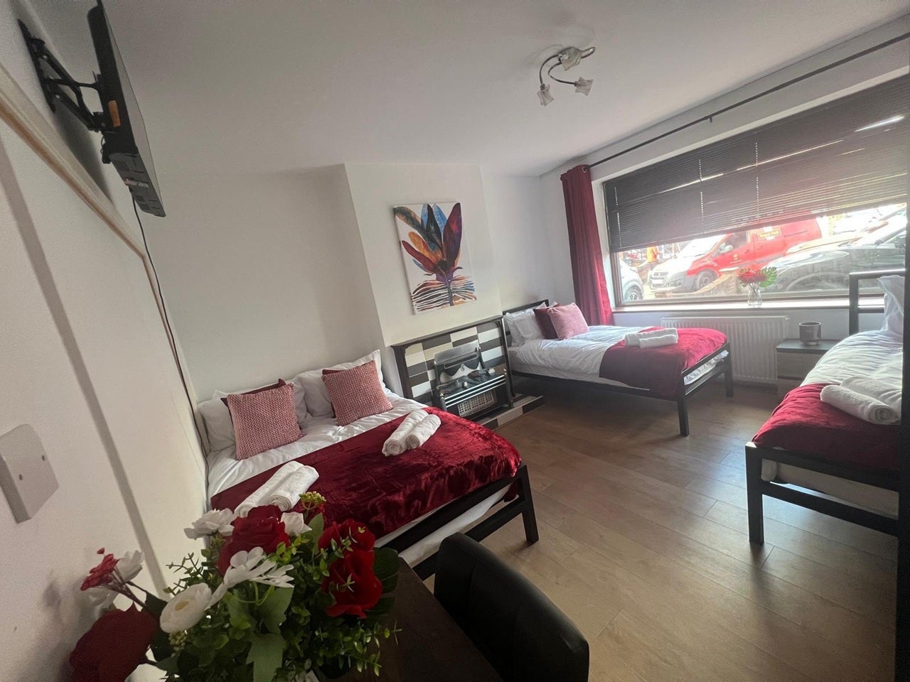 House Freshwell Avenue in Greater London
