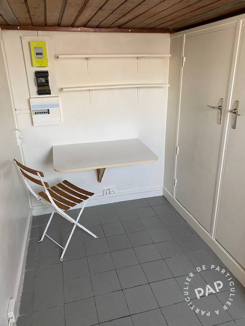 Room Cour de Rome in Paris