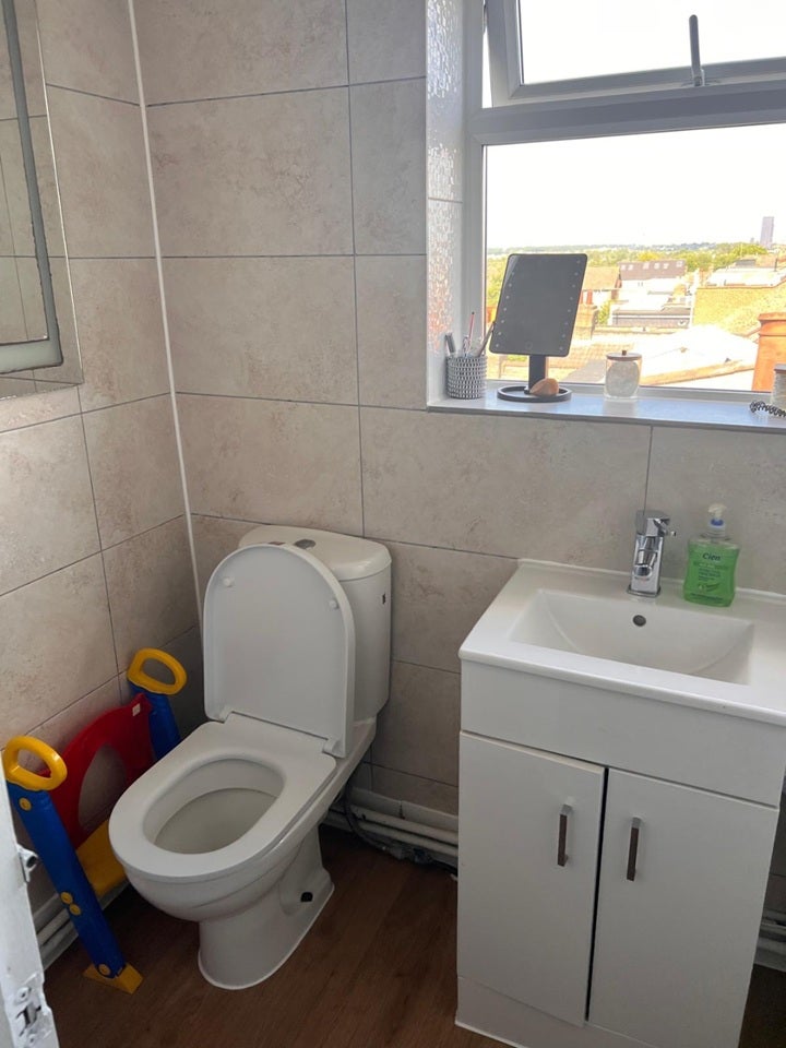 Flat Ravensdale Road in Greater London